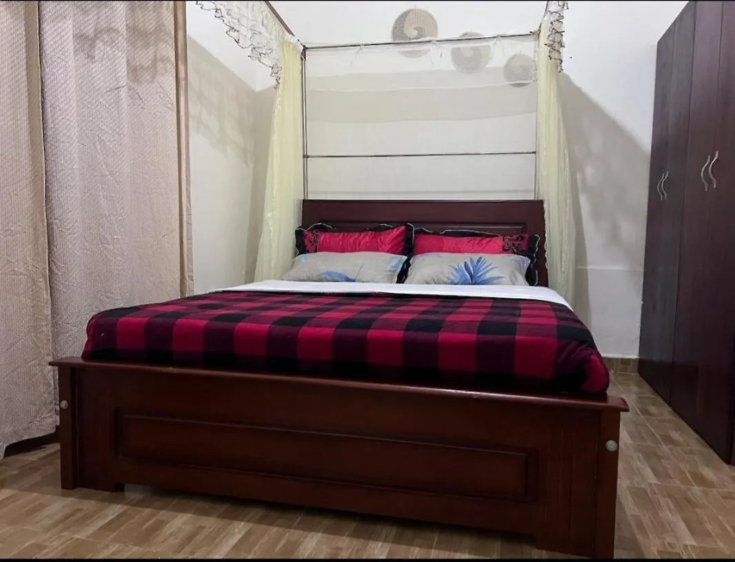 Audie'S Rustic Home-Uganda Maytyrs Catholic Shrine Kampala Appartement