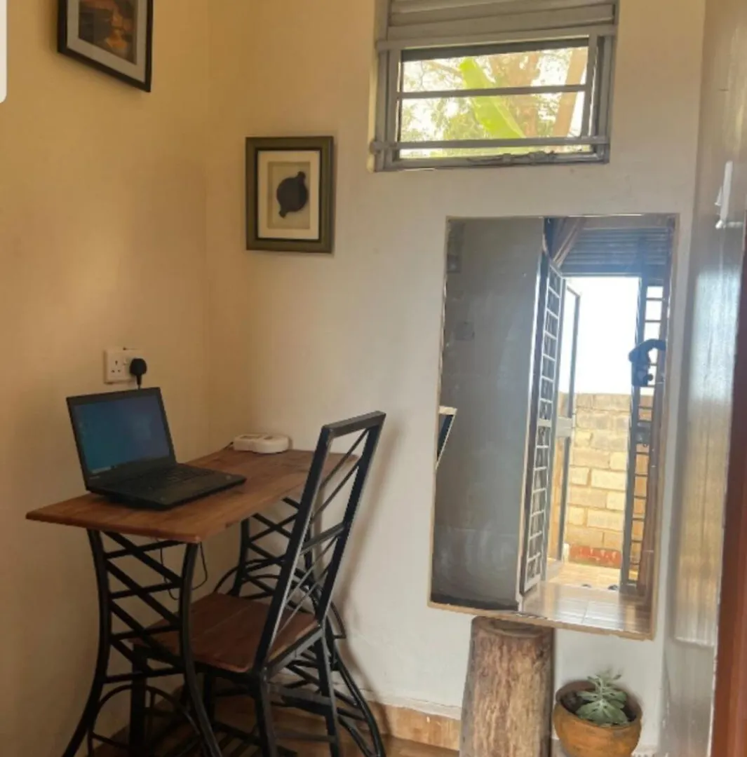 Audie'S Rustic Home-Uganda Maytyrs Catholic Shrine Kampala Appartement
