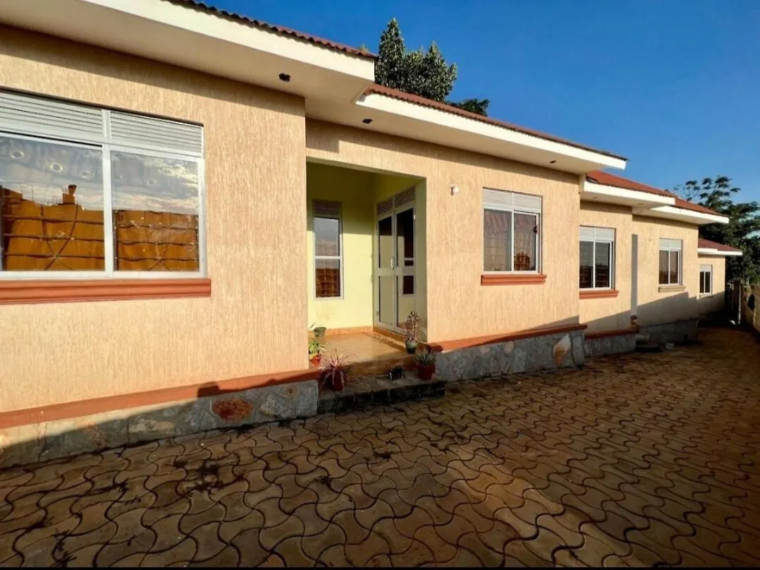 Audie'S Rustic Home-Uganda Maytyrs Catholic Shrine Kampala